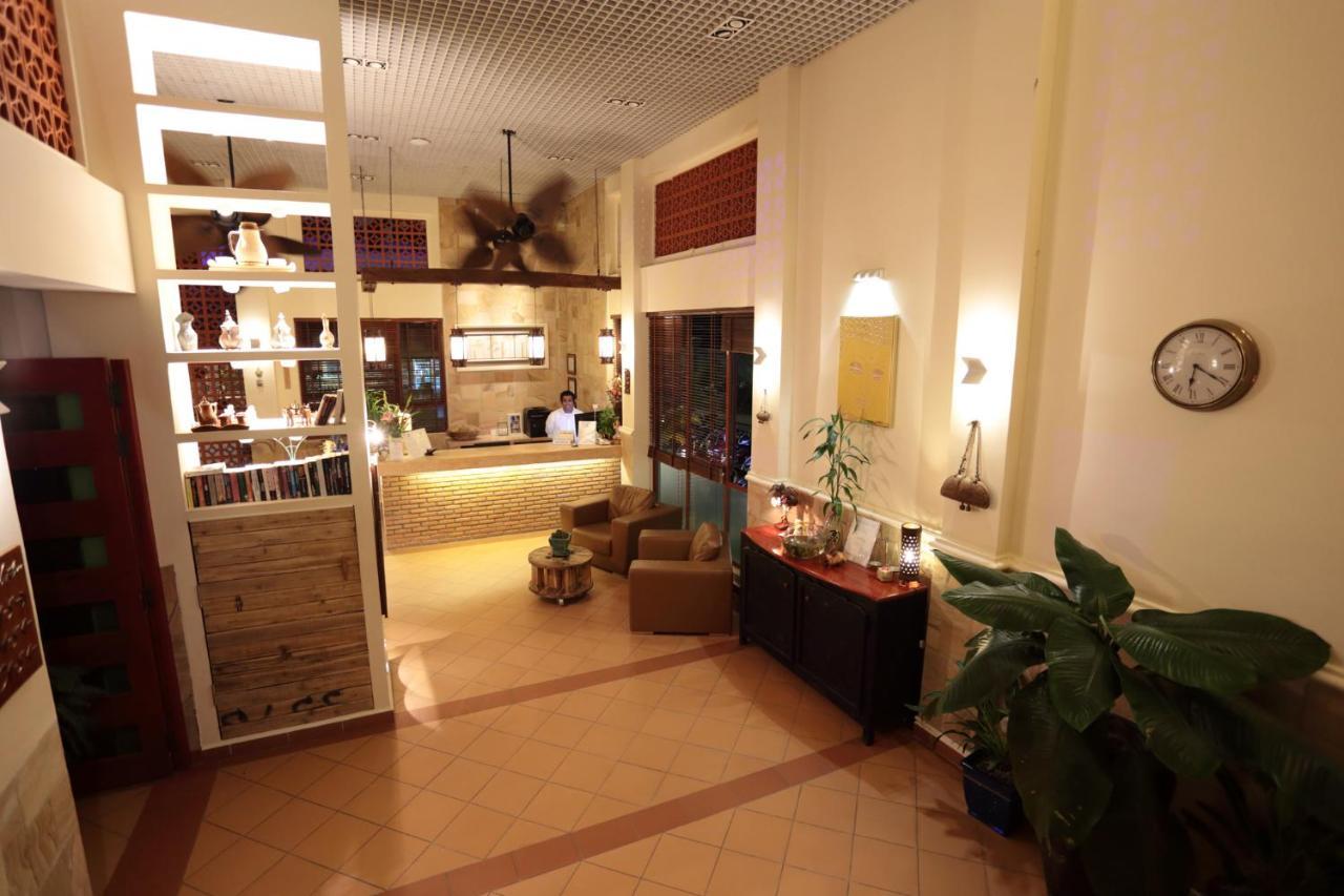 Deluxx Boutique Hotel Sihanoukville Exterior photo