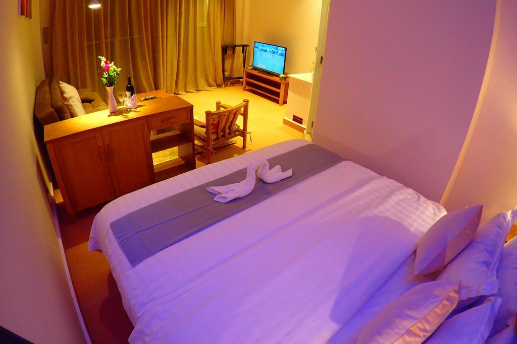 Deluxx Boutique Hotel Sihanoukville Room photo
