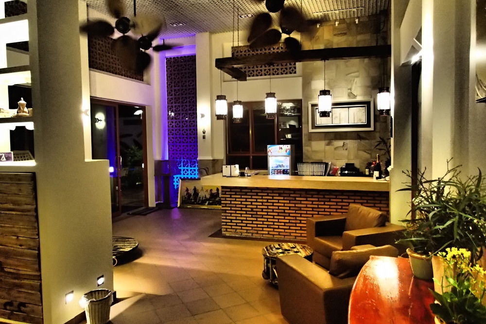 Deluxx Boutique Hotel Sihanoukville Exterior photo
